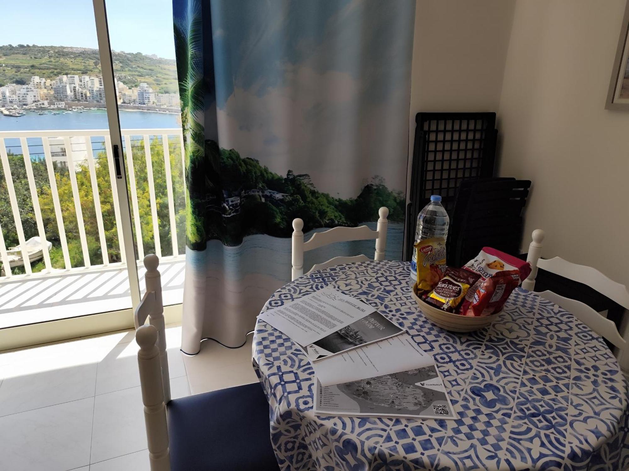 Appartement Sea Breeze Bliss - Self Check-In à San Pawl il-Baħar Extérieur photo